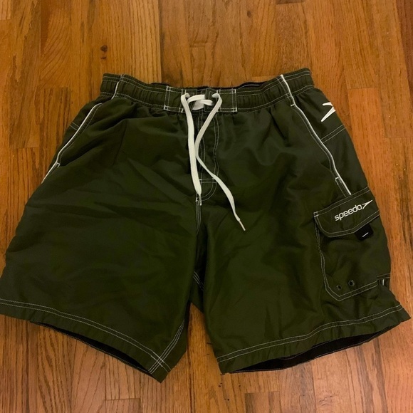 Speedo Men’s swim trunks, size L - Picture 2 of 6